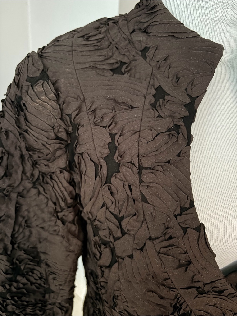 Women's Sculpted Textured Open-Front Blazer in Dark Brown - Picture 3 of 6
